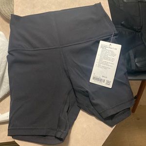 NWT LULULEMON ALIGN SHORTS 6”